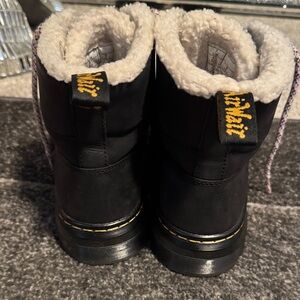 Dr. Martens men’s winter Boots with Shearling Lining size 9